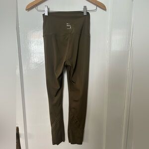 Nimble Camo Green Pointelle Hem Leggings US 4 Cute!! Great Condition